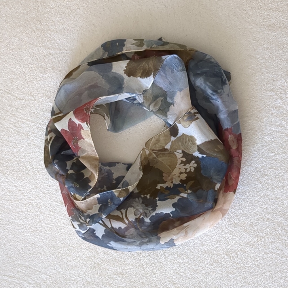 Silk Scarf. Flowers. OS